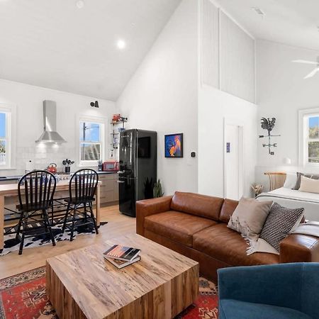 Casa Romeo - Luxury Ybor Apt, Steps To 7Th Ave แทมปา ภายนอก รูปภาพ