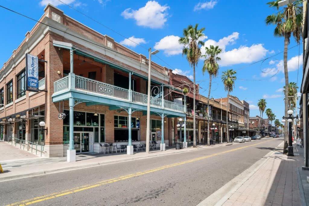 Casa Romeo - Luxury Ybor Apt, Steps To 7Th Ave แทมปา ภายนอก รูปภาพ